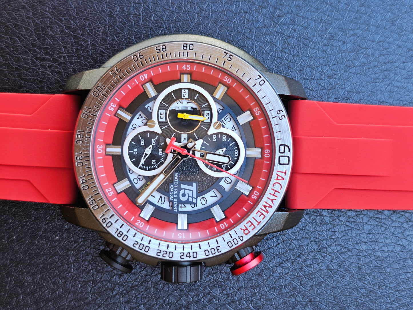 T5 Men's Sport Chronograph Watch – Red Edition | Bold Performance & Style
