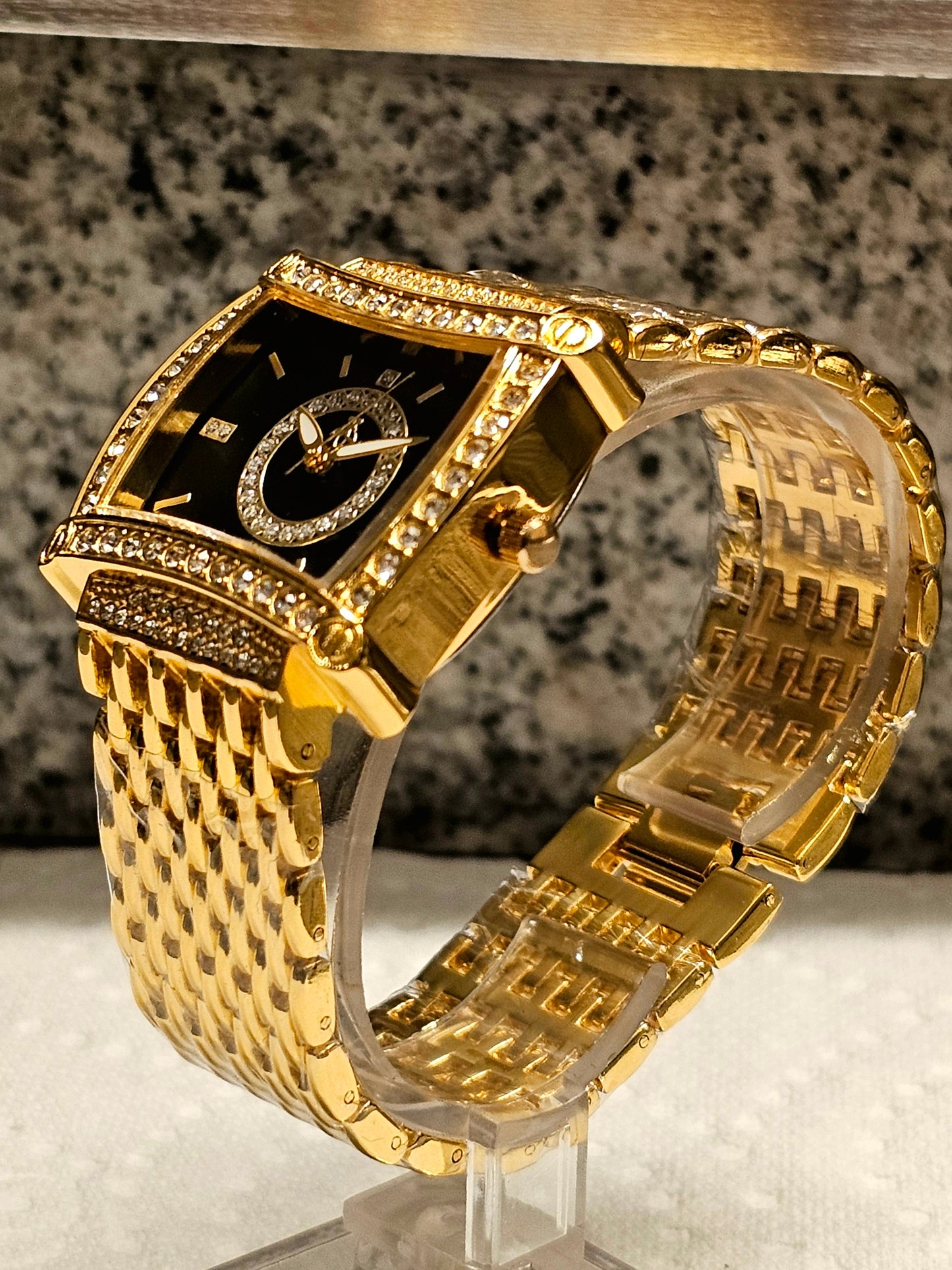 Royal Radiance Women’s Gold Watch – Black Dial with Crystal Bezel