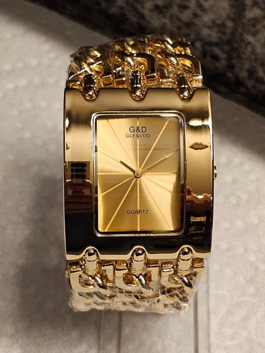 Bold Gold Chain-Link Women's Watch – G&D Gle & Vdo Quartz