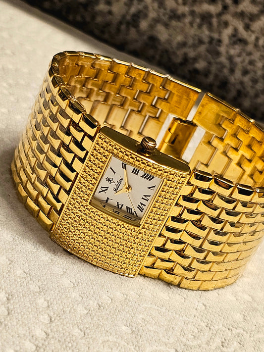 Golden Classic Roman Dial Bracelet Watch – Women’s Quartz