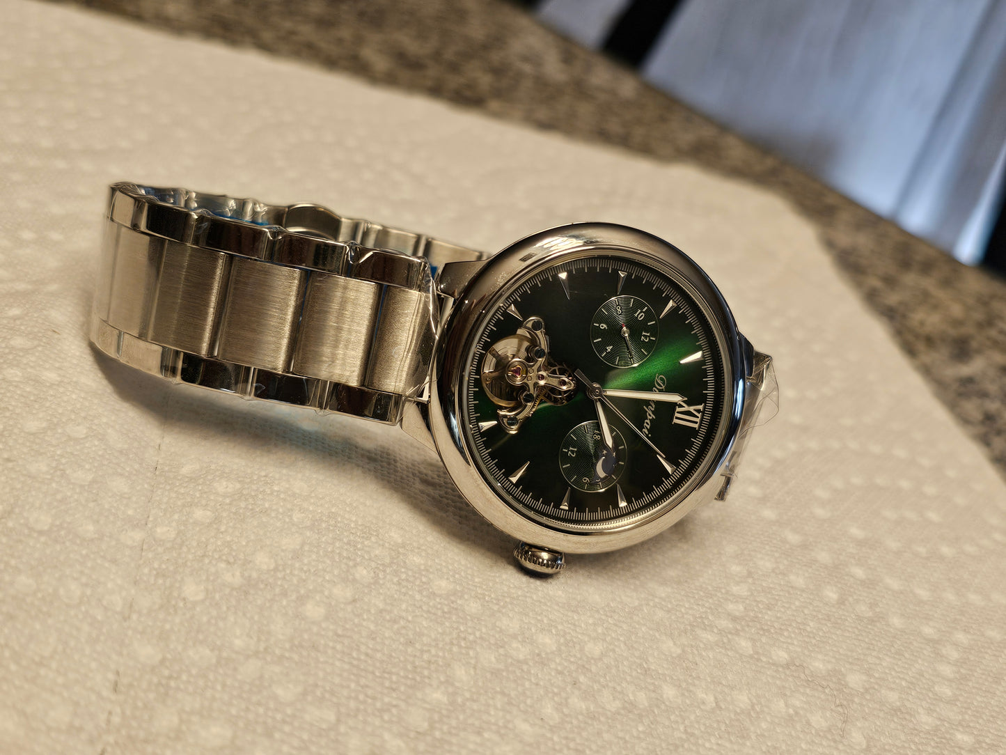 Dianpri Emerald Open-Heart Automatic Watch – A Fusion of Grace and Precision
