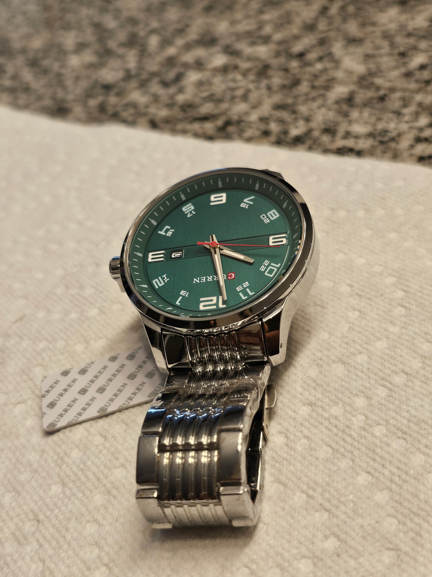 CURREN Classic Green Dial Men's Quartz Watch with Date Display & Silver Steel Strap