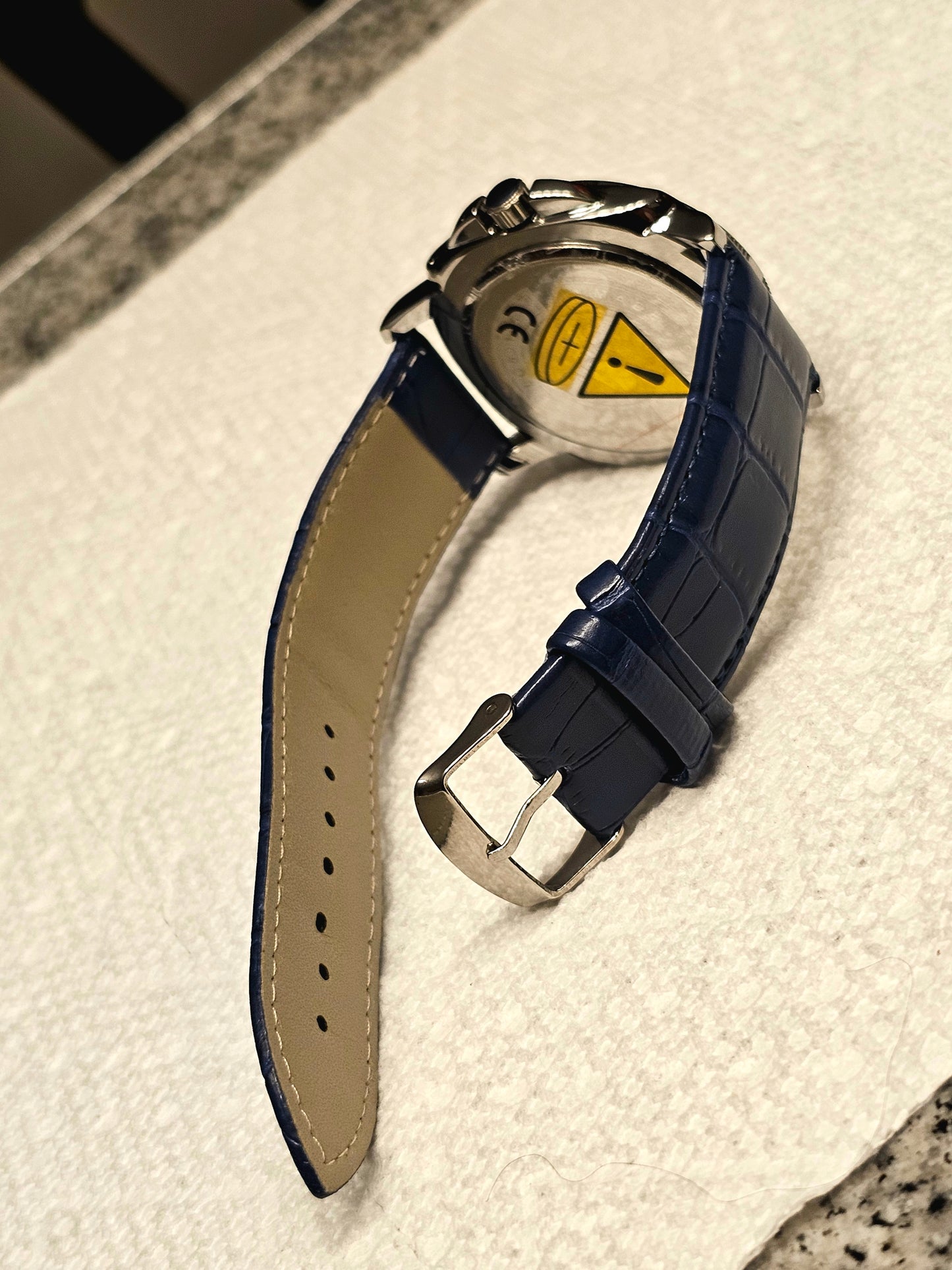LIGE Ocean Blue Classic Quartz Watch – Leather Strap Edition