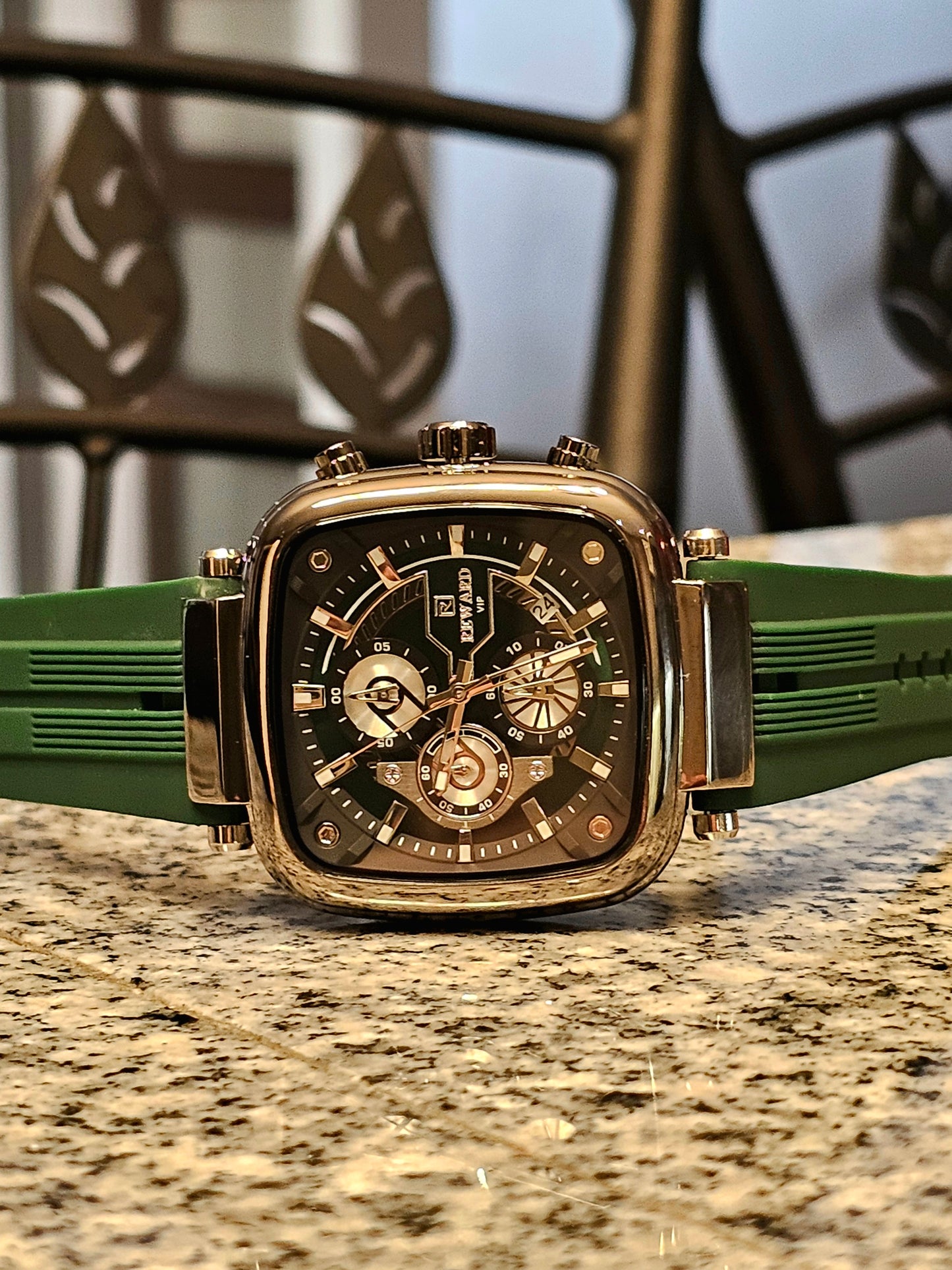 REWARD VIP Sport Fashion Watch – Luxurious, Stylish, Durable, Affordable