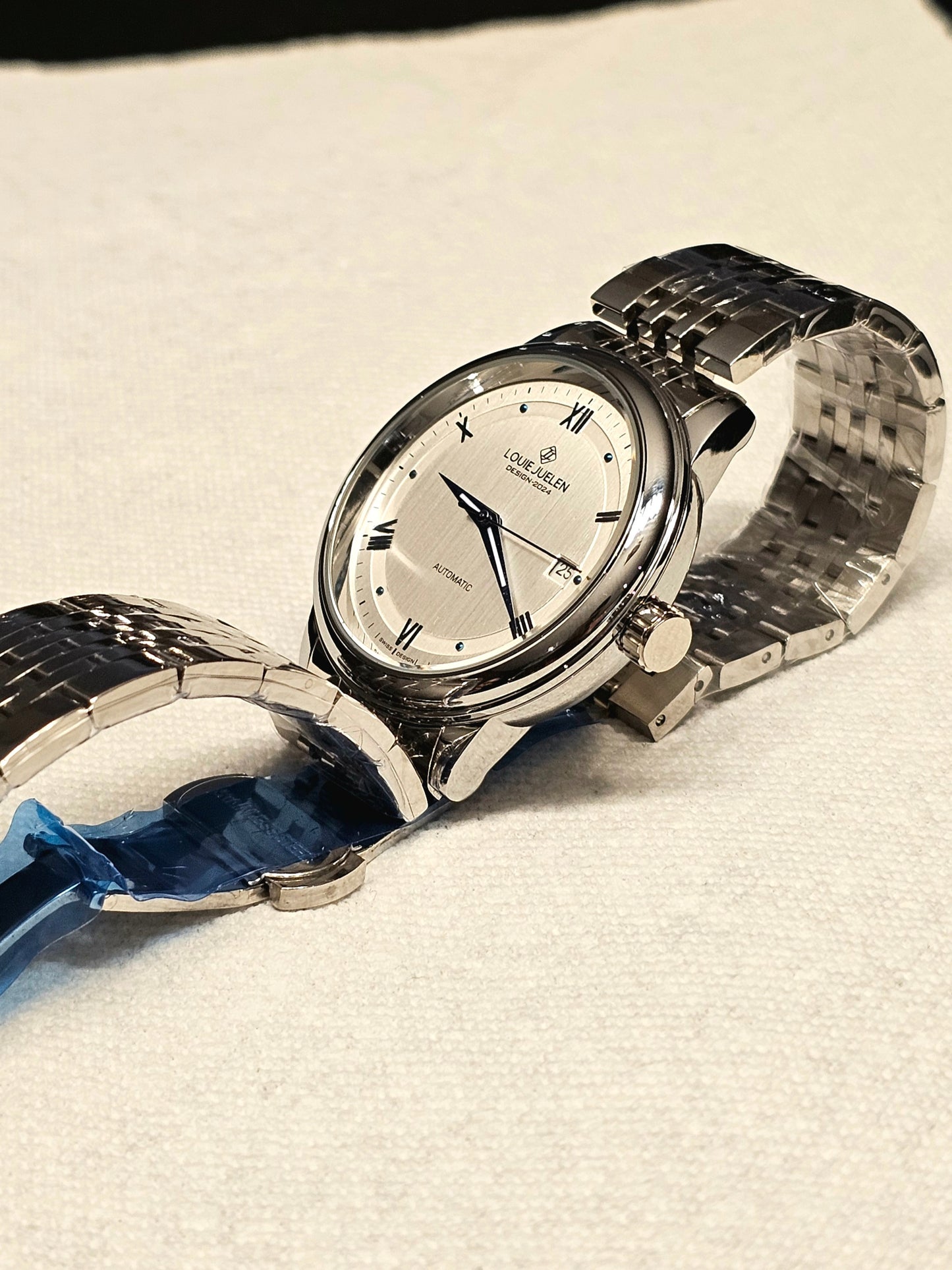 Louis Juelen Silver Automatic – Timeless Elegance in Motion