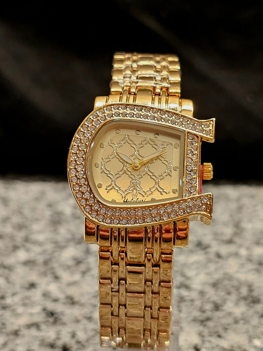 Golden Horseshoe Crystal Watch – Luxurious Women's Fashion Bracelet Timepiece