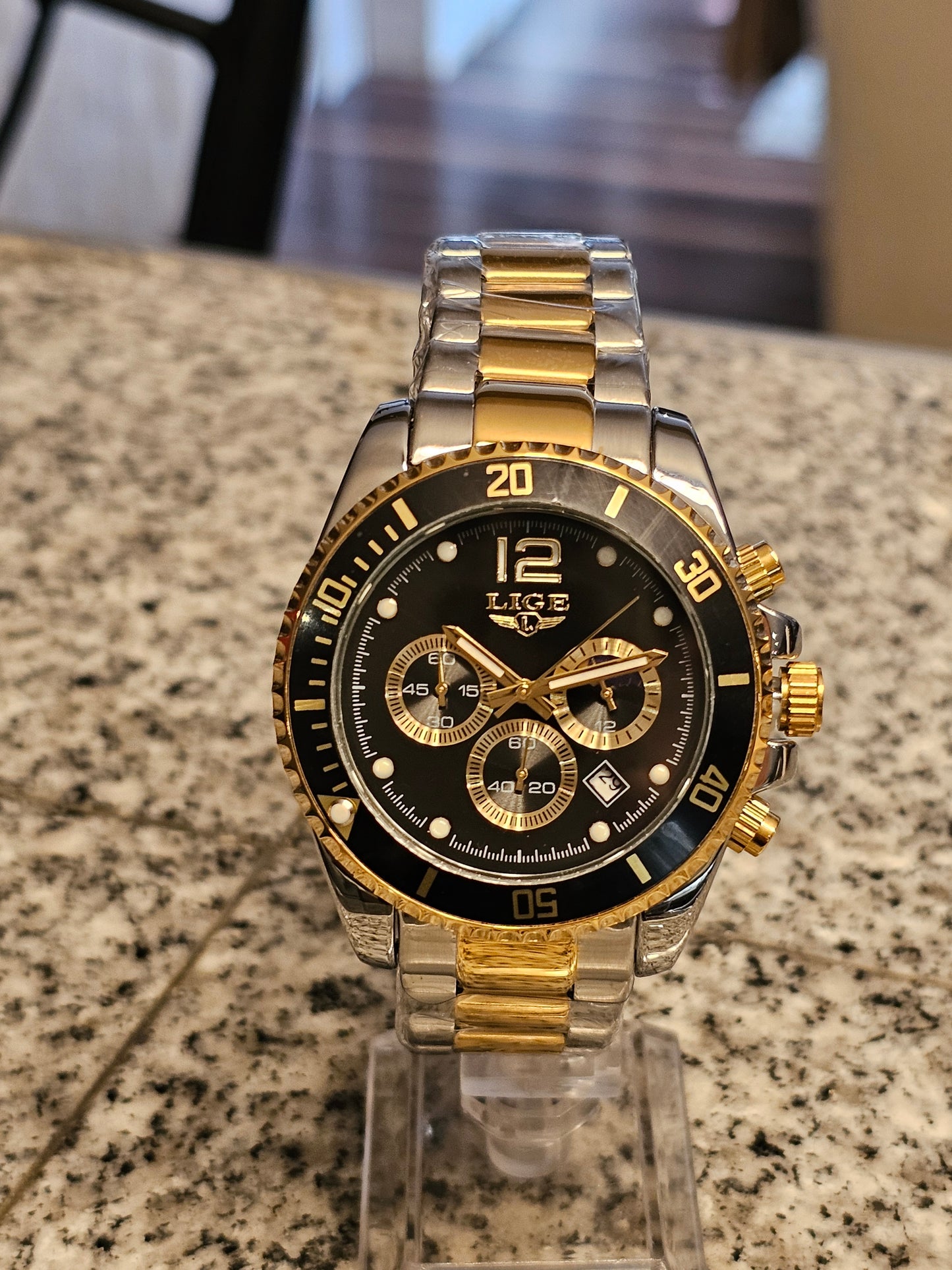 LIGE Luxury Chronograph Watch for Men – Bold Design in Black or Blue